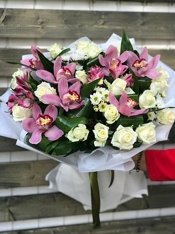 Букет цветов из: Розы и Хризантемы в Митрофановке