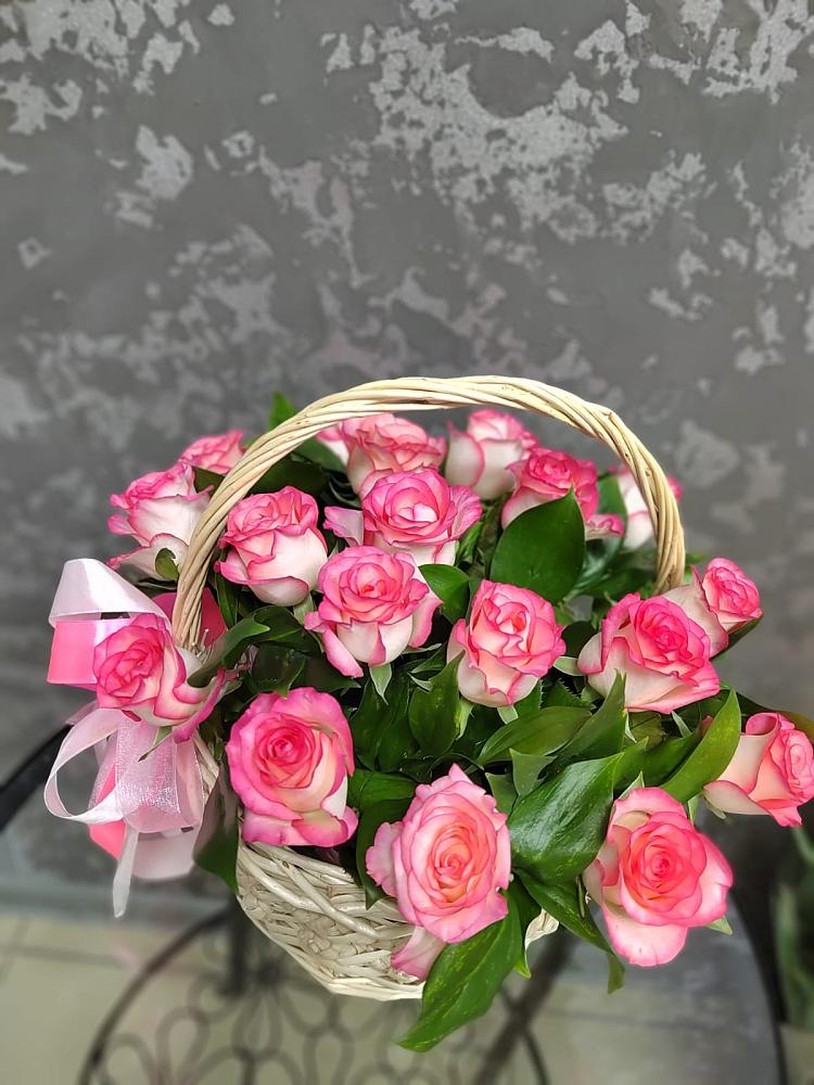 Цветочная композиция из Розы в корзине в Митрофановке