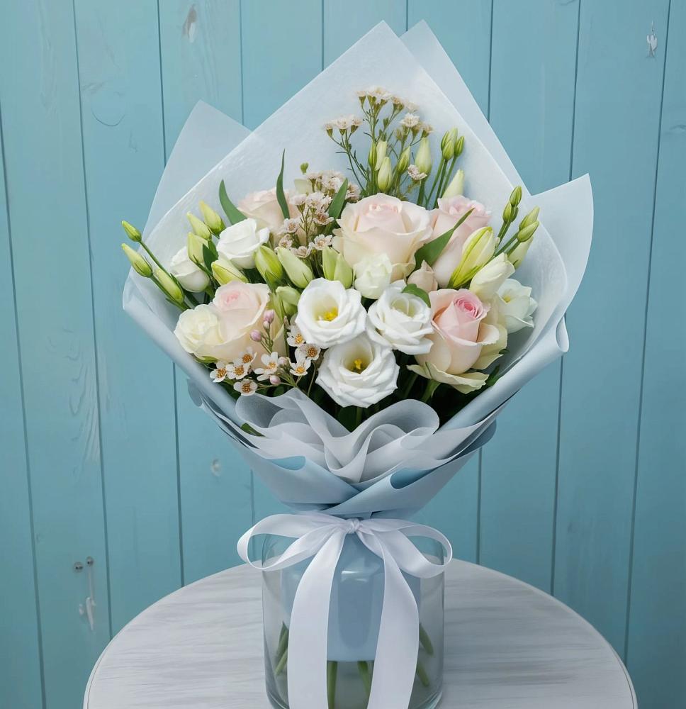 Букет цветов из: Розы и Лизиантусы в Митрофановке