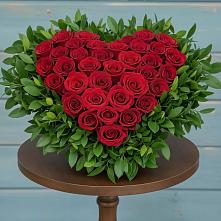 Цветочная композиция из Розы в виде сердца в Митрофановке