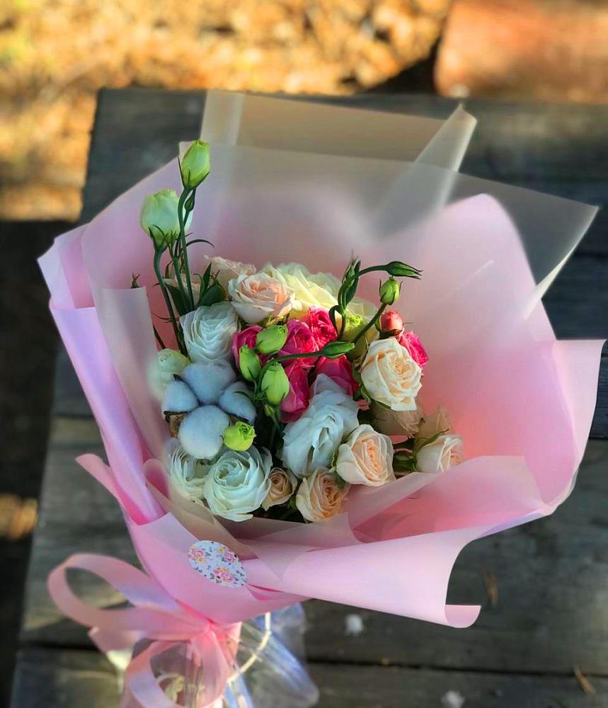 Букет цветов из: Розы и Лизиантусы в Митрофановке