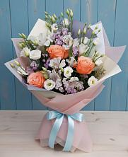 Букет цветов из:  Лизиантусы, Розы, Альстромерии и Гипсофила в Митрофановке