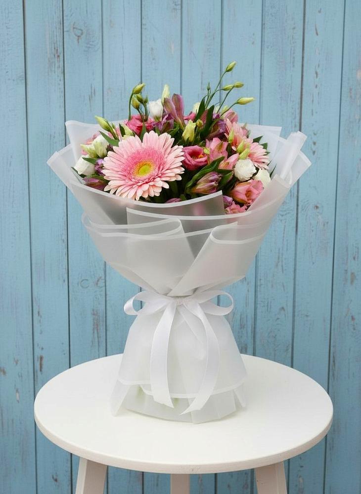 Букет цветов из: Герберы, Альстромерии и Лизиантусы в Митрофановке