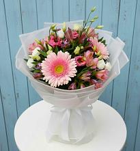 Букет цветов из:  Герберы, Альстромерии и Лизиантусы в Митрофановке