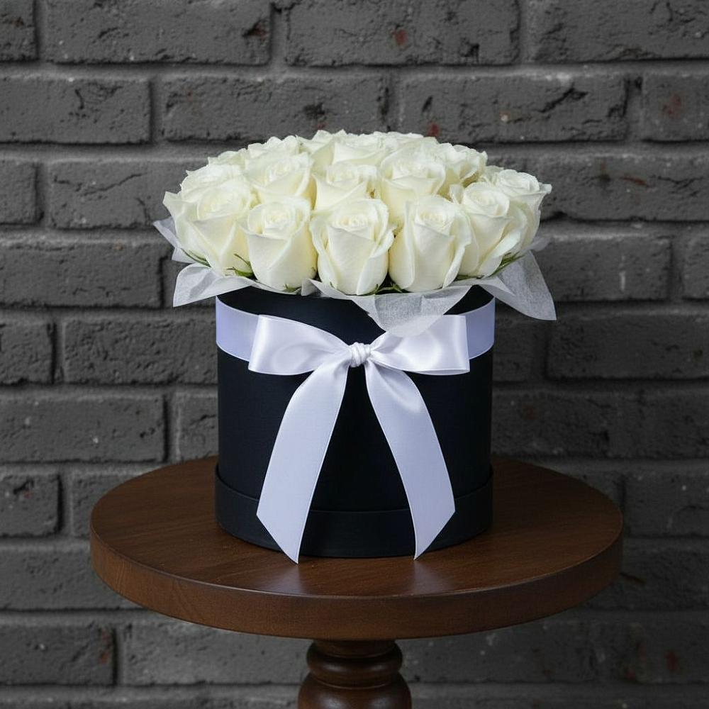 Цветочная композиция из Розы в шляпной коробке в Митрофановке