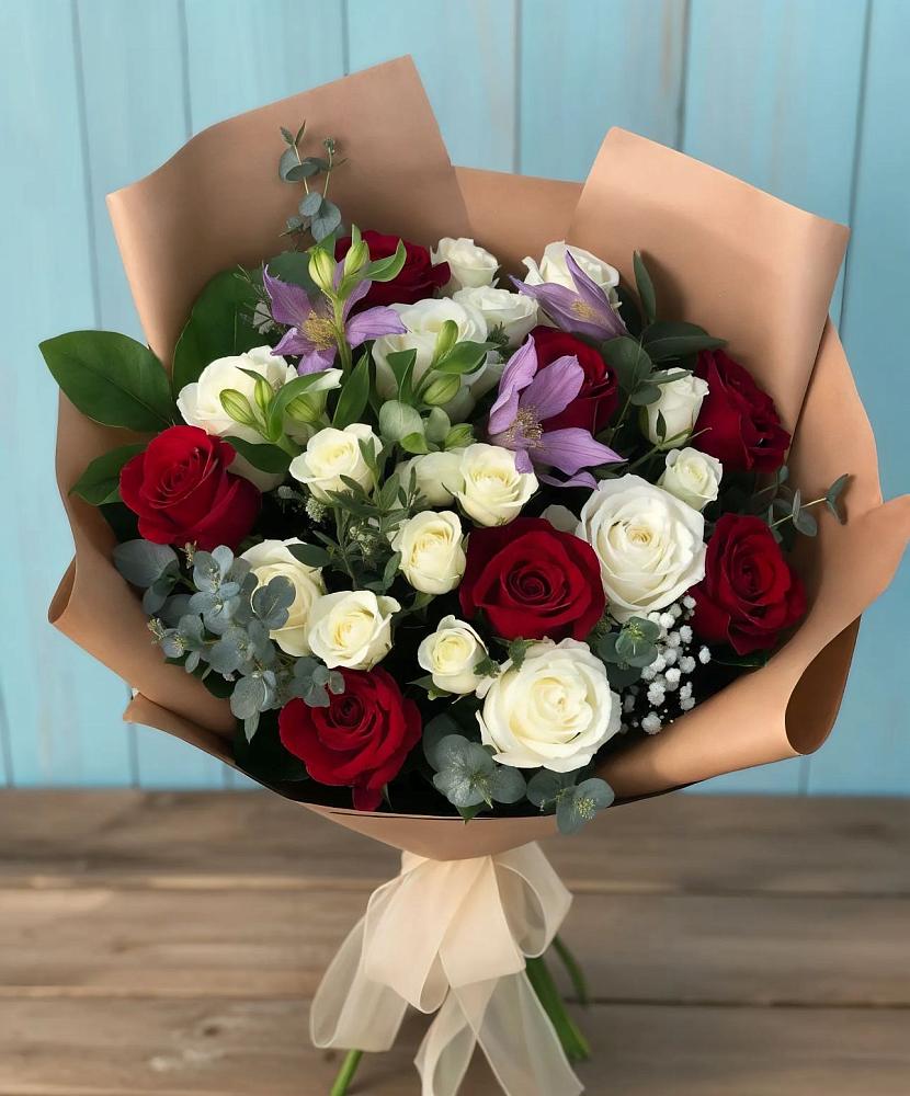 Букет цветов из: Розы и Альстромерии в Митрофановке
