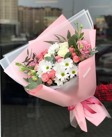 Букет цветов из: Розы, Лизиантусы и Хризантемы в Митрофановке