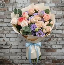 Букет цветов из:  Розы, Лизиантусы и Гвоздики #REPLACE_PRED# Митрофановке