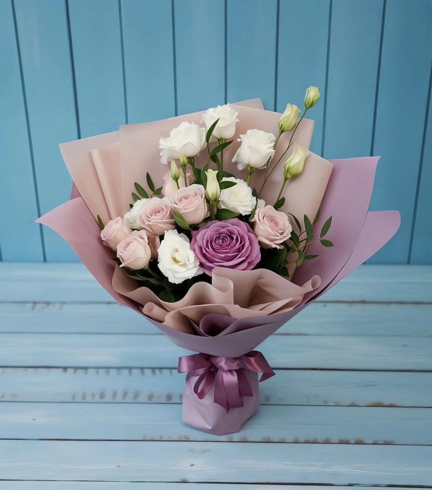 Букет цветов из: Розы и Лизиантусы в Митрофановке